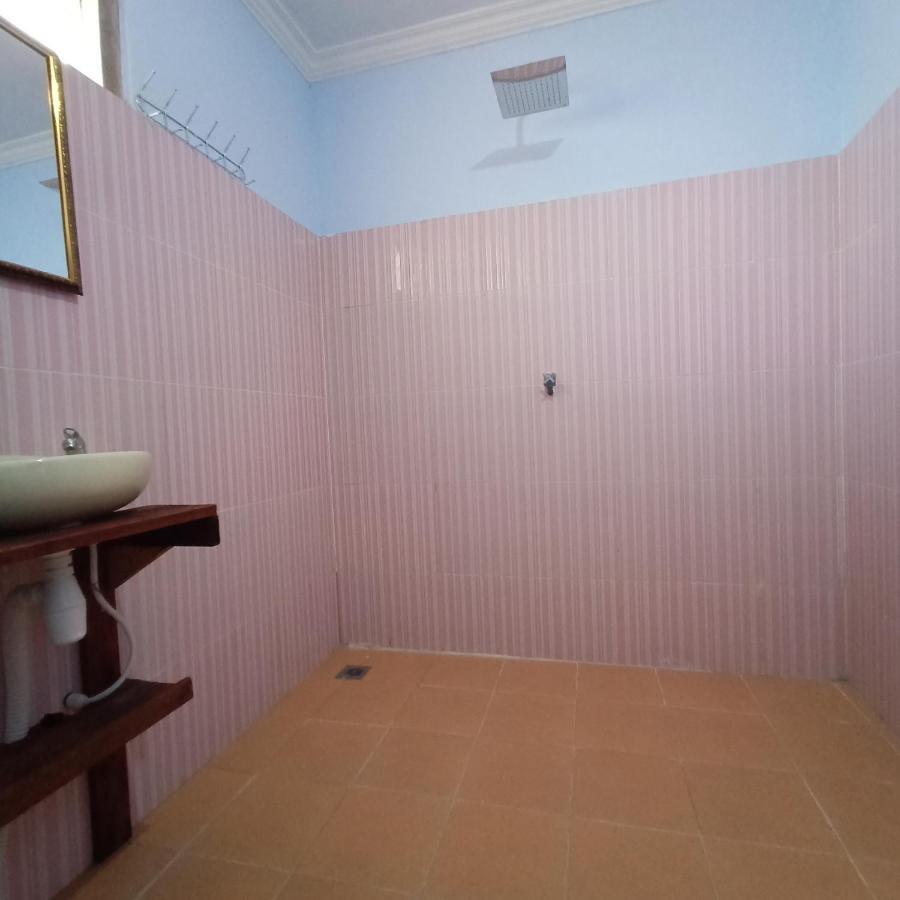 Elisa Homestay Areguling Kuta  Екстериор снимка