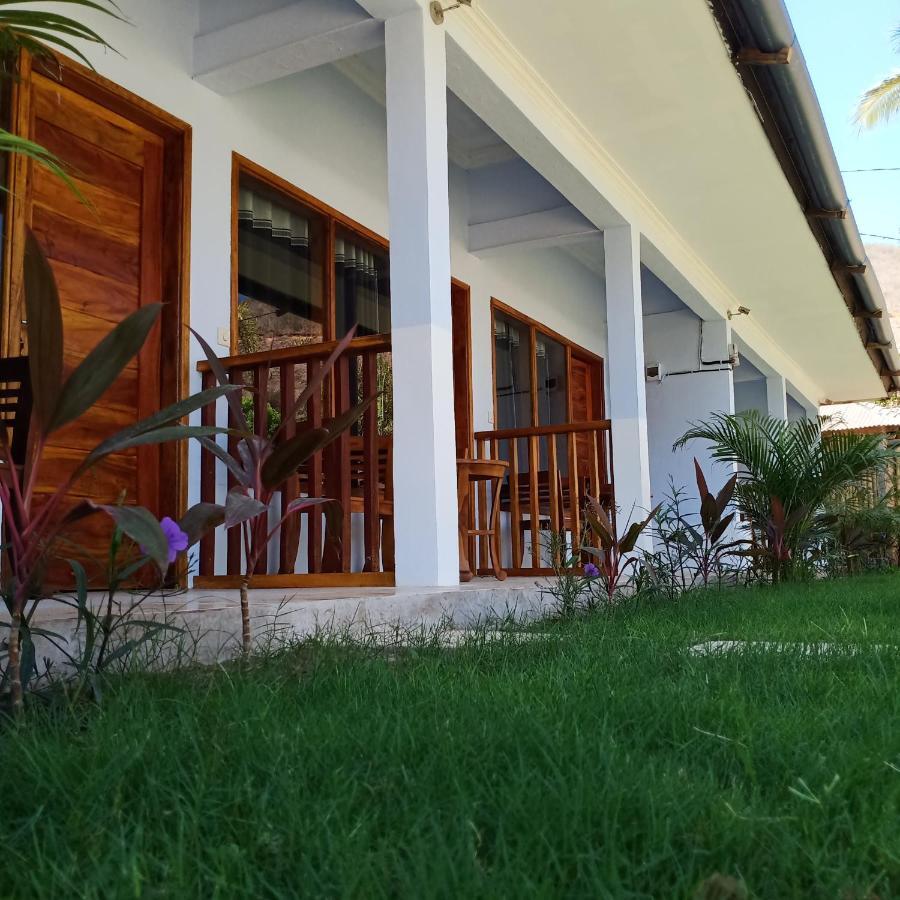 Elisa Homestay Areguling Kuta  Екстериор снимка