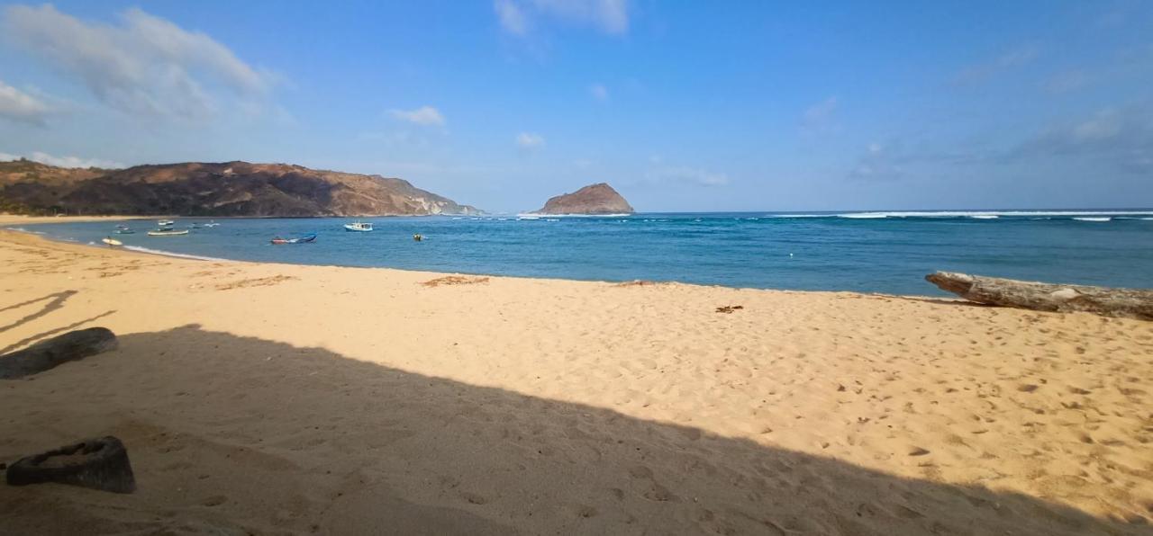 Elisa Homestay Areguling Kuta  Екстериор снимка
