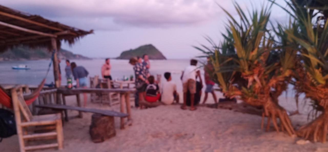 Elisa Homestay Areguling Kuta  Екстериор снимка